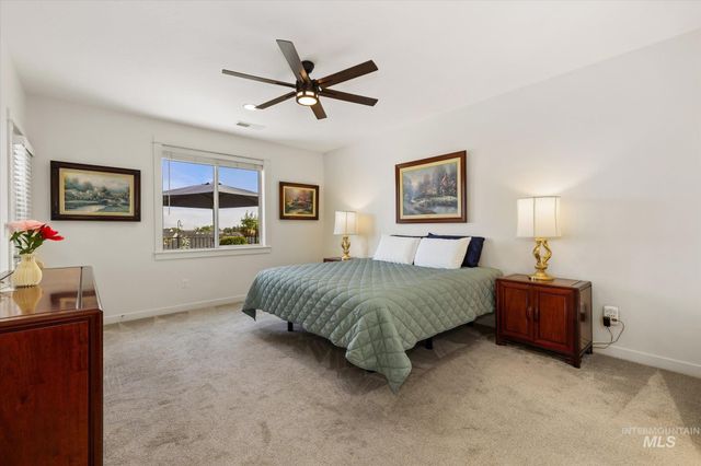 10505 W Thimbleberry Dr, Star, ID 83669