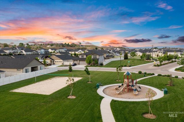 10505 W Thimbleberry Dr, Star, ID 83669