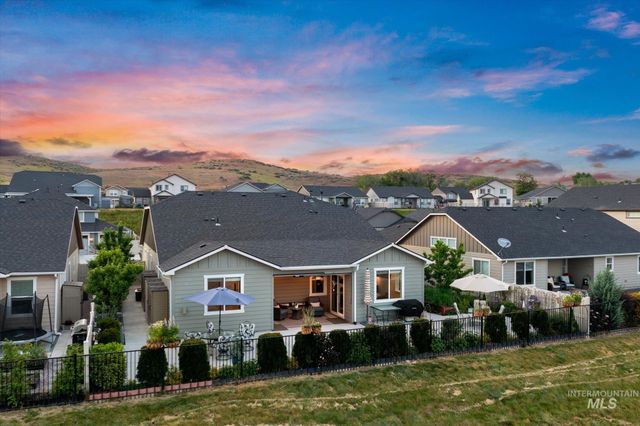 10505 W Thimbleberry Dr, Star, ID 83669