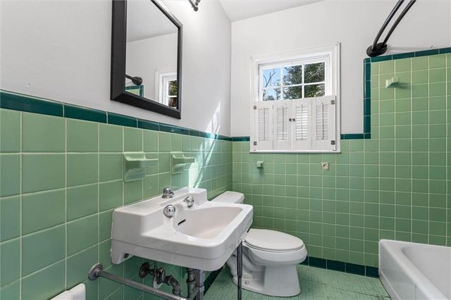 2757 S Sherwood Drive, Mobile, AL 36606