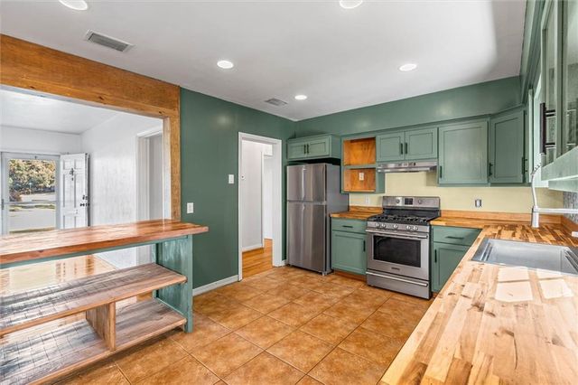 2757 S Sherwood Drive, Mobile, AL 36606