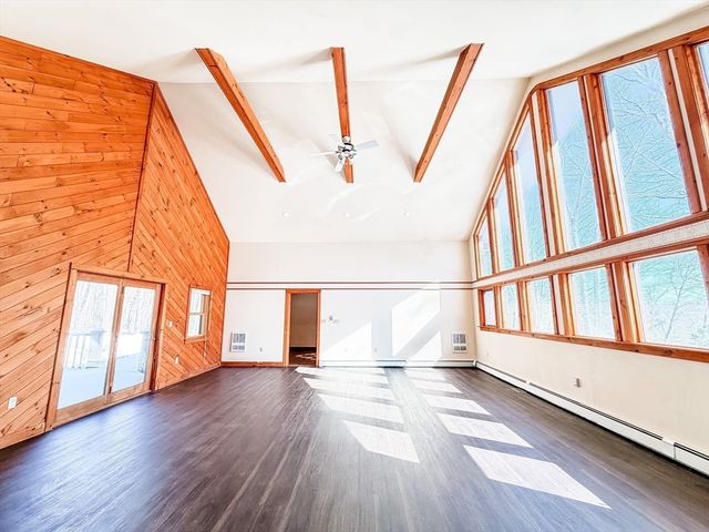 6 Laurelwood Dr, Oxford, MA 01537