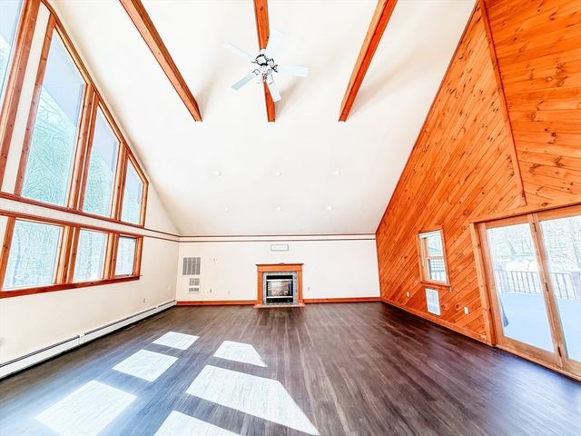 6 Laurelwood Dr, Oxford, MA 01537