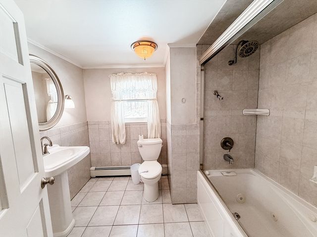 6 Laurelwood Dr, Oxford, MA 01537