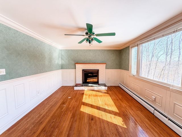 6 Laurelwood Dr, Oxford, MA 01537