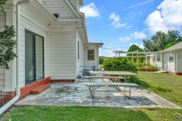 240 SW Fairlawn RD, Topeka, KS 66606