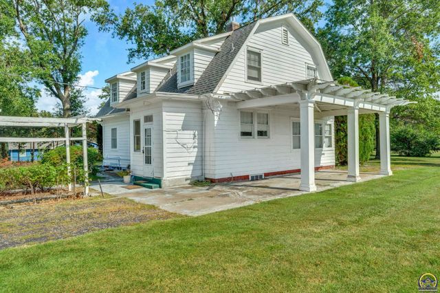 240 SW Fairlawn RD, Topeka, KS 66606