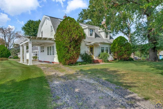 240 SW Fairlawn RD, Topeka, KS 66606