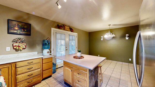 412 56th Street SW, Albuquerque, NM 87121