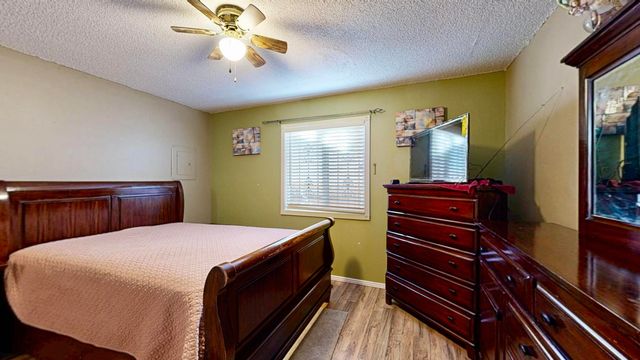 412 56th Street SW, Albuquerque, NM 87121