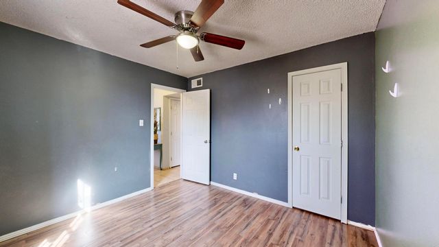 412 56th Street SW, Albuquerque, NM 87121