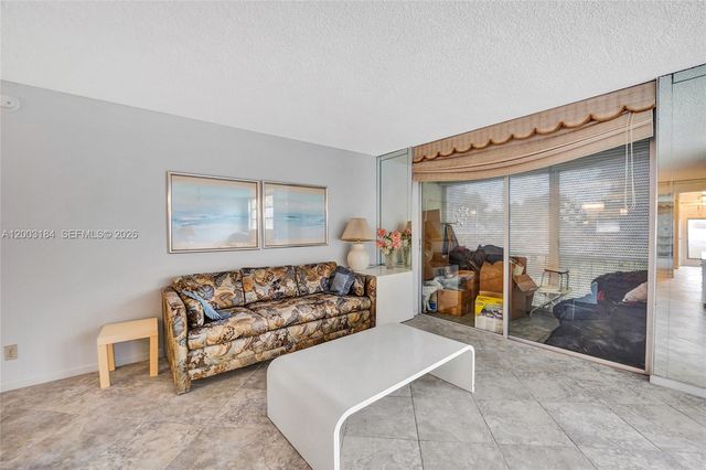 811 S Hollybrook Drive 207, Pembroke Pines, FL 33025