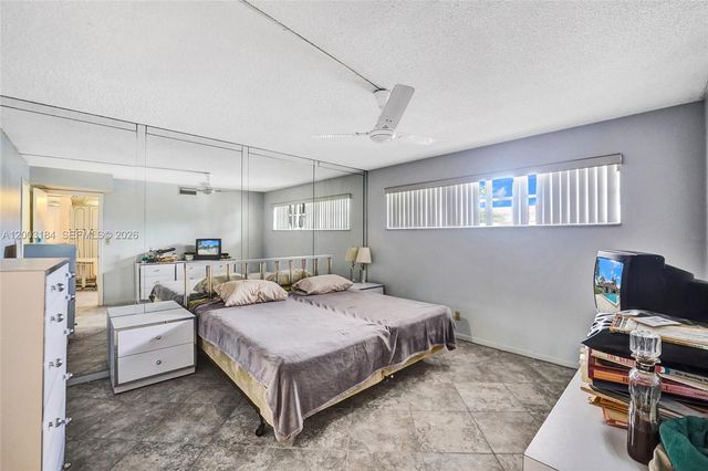 811 S Hollybrook Drive 207, Pembroke Pines, FL 33025