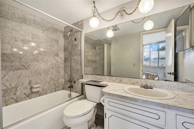 811 S Hollybrook Drive 207, Pembroke Pines, FL 33025