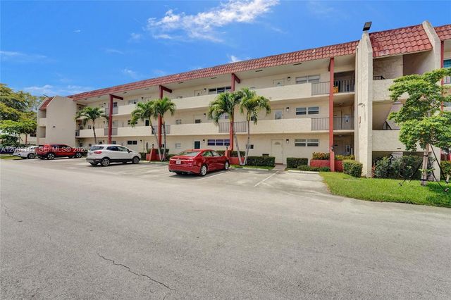 811 S Hollybrook Drive 207, Pembroke Pines, FL 33025