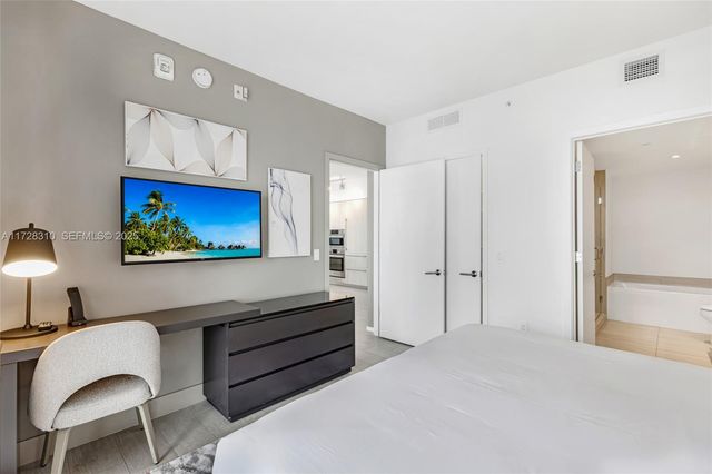 4010 S Ocean Drive R1601, Hollywood, FL 33019