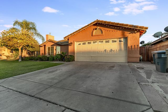 538 Saint Teressa Ct, Merced, CA 95341