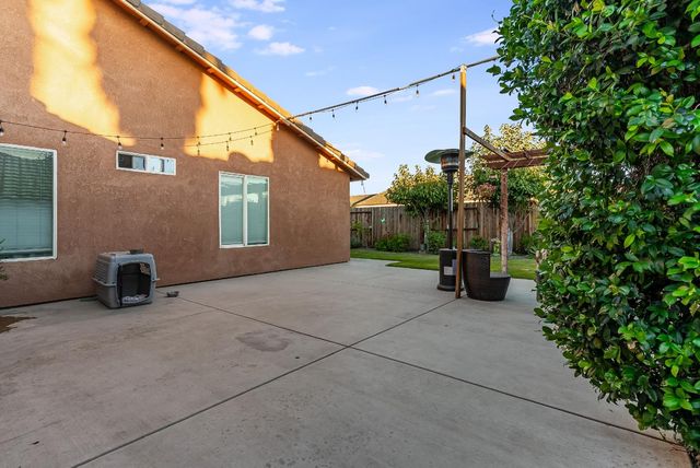 538 Saint Teressa Ct, Merced, CA 95341
