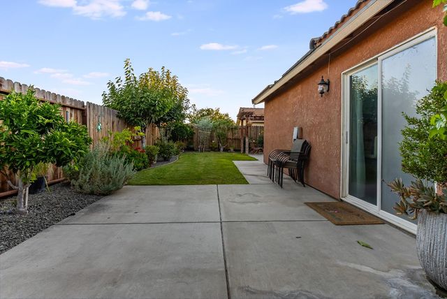 538 Saint Teressa Ct, Merced, CA 95341