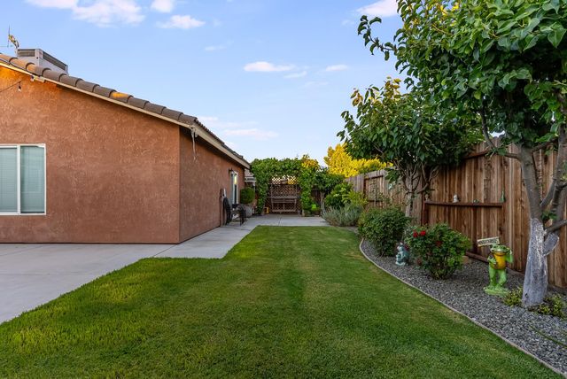 538 Saint Teressa Ct, Merced, CA 95341