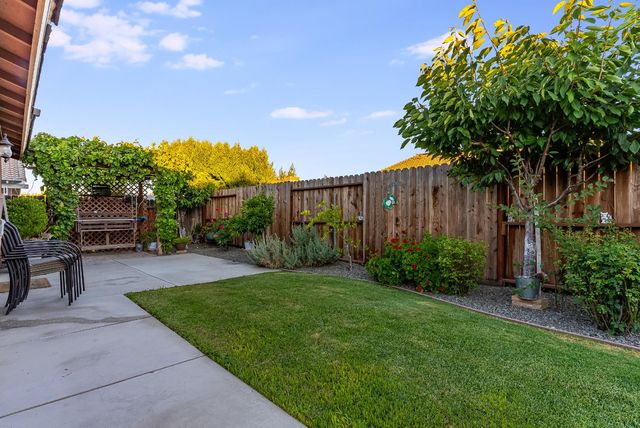 538 Saint Teressa Ct, Merced, CA 95341