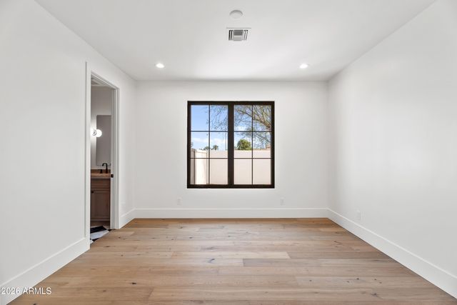 7180 E BELMONT Avenue, Paradise Valley, AZ 85253