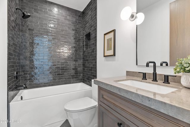 7180 E BELMONT Avenue, Paradise Valley, AZ 85253