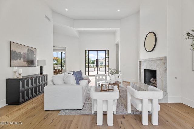 7180 E BELMONT Avenue, Paradise Valley, AZ 85253