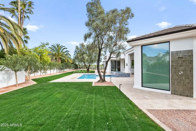 7180 E BELMONT Avenue, Paradise Valley, AZ 85253