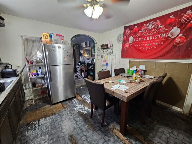 738 W 1st St., Alice, TX 78332
