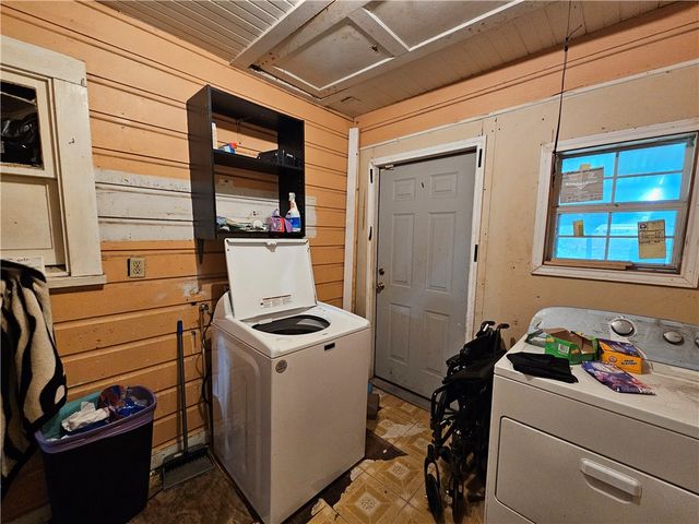 738 W 1st St., Alice, TX 78332