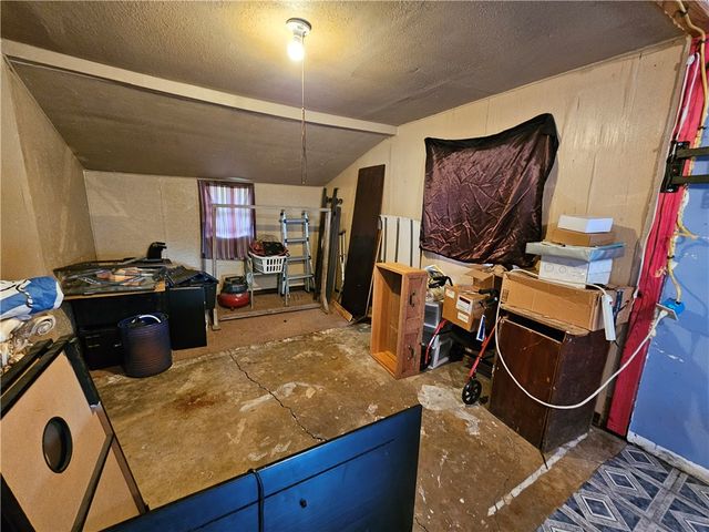 738 W 1st St., Alice, TX 78332