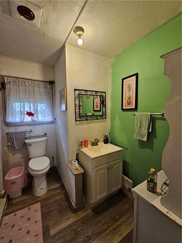 738 W 1st St., Alice, TX 78332