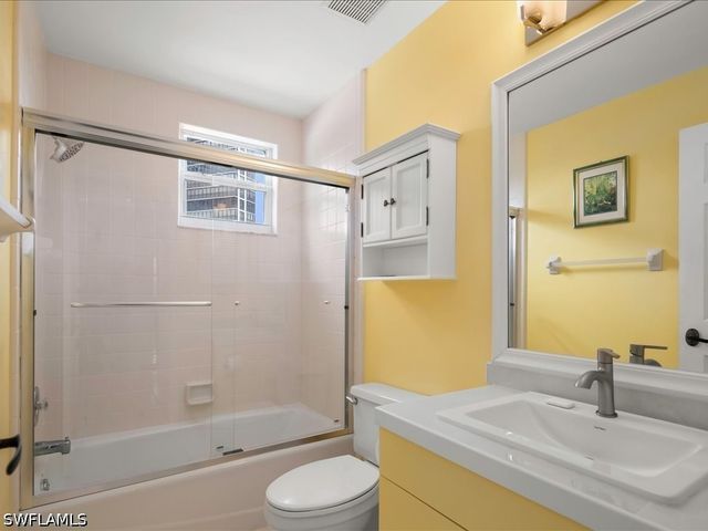 5550 Heron Point DR 105, Naples, FL 34108