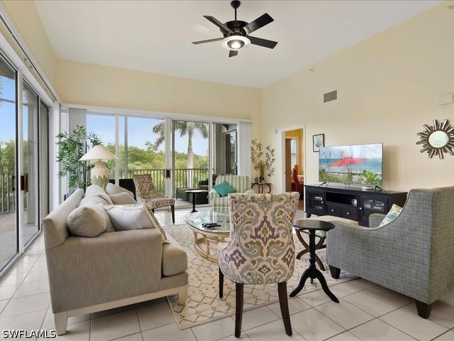 5550 Heron Point DR 105, Naples, FL 34108