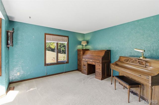 8754 Boverie Drive, Ste Genevieve, MO 63670