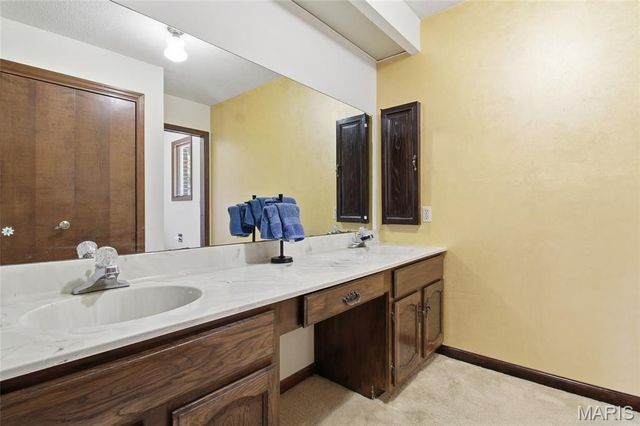 8754 Boverie Drive, Ste Genevieve, MO 63670