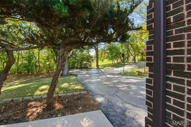 8754 Boverie Drive, Ste Genevieve, MO 63670