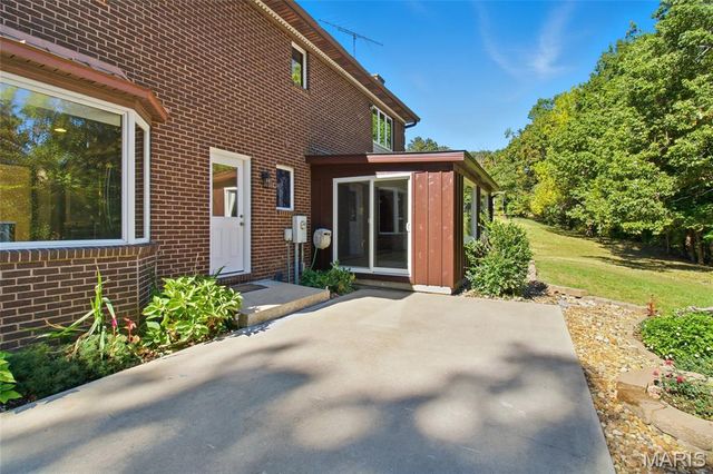 8754 Boverie Drive, Ste Genevieve, MO 63670