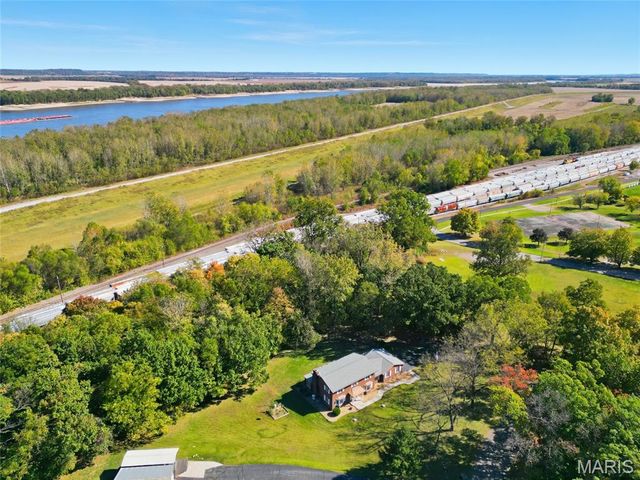 8754 Boverie Drive, Ste Genevieve, MO 63670