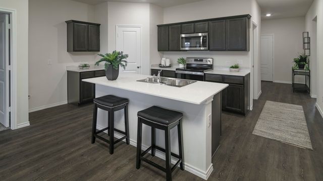 3100 Charleston Drive, Ennis, TX 75119
