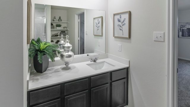 3100 Charleston Drive, Ennis, TX 75119