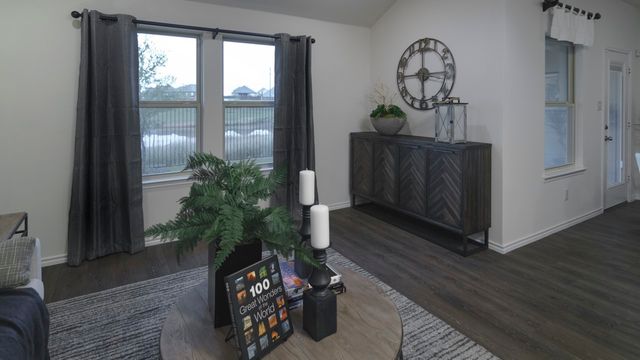 3100 Charleston Drive, Ennis, TX 75119