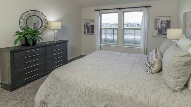 3100 Charleston Drive, Ennis, TX 75119