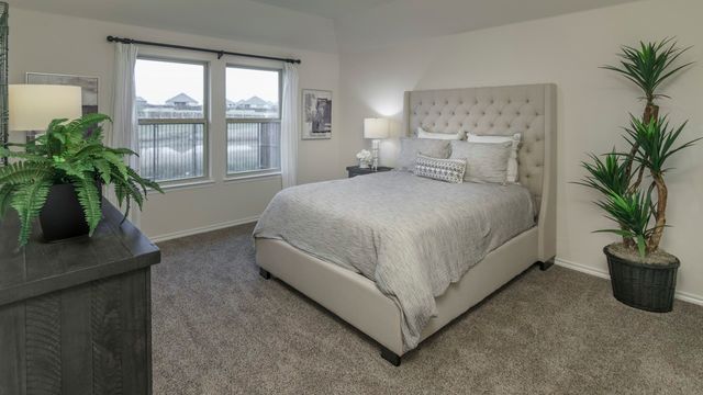 3100 Charleston Drive, Ennis, TX 75119