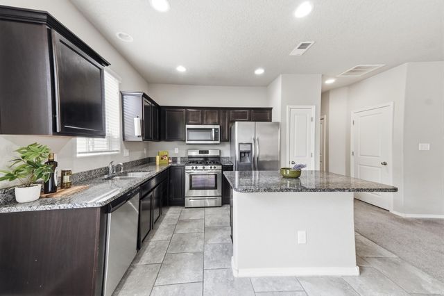 6923 Silver Moon Road NW, Albuquerque, NM 87114
