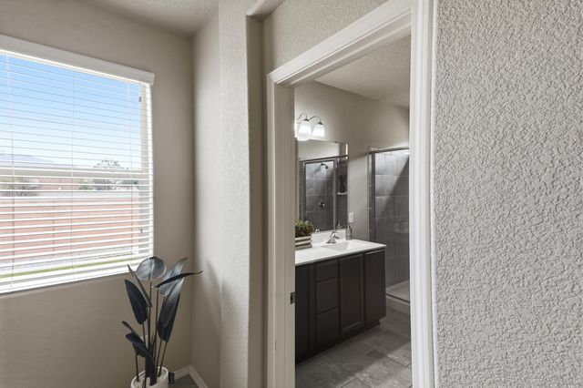 6923 Silver Moon Road NW, Albuquerque, NM 87114