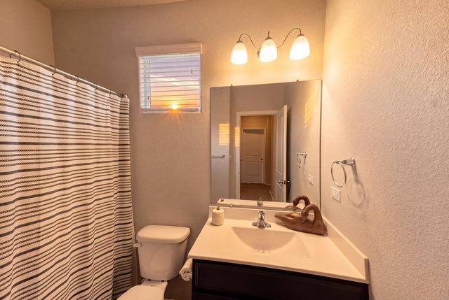 6923 Silver Moon Road NW, Albuquerque, NM 87114