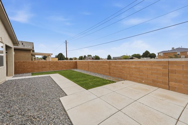6923 Silver Moon Road NW, Albuquerque, NM 87114