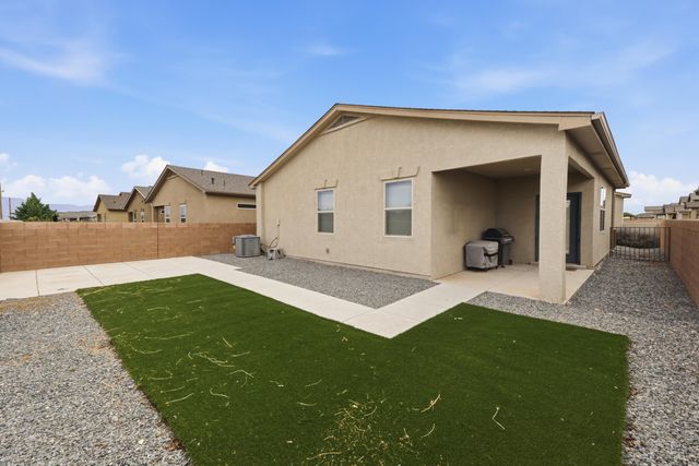 6923 Silver Moon Road NW, Albuquerque, NM 87114